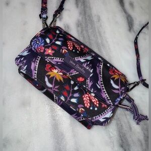 Vera Bradley All in One Crossbody Foxwood Meadow Like New Condition
